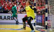 Actuación imperial de Emil Nielsen para meter a Dinamarca en cuartos de final