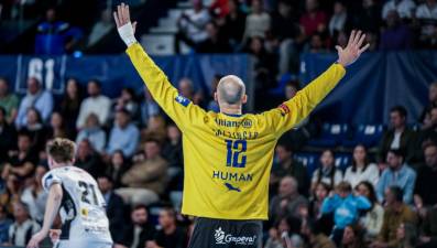 Flensburg y Montpellier sentencian, Melsungen salva los muebles en Dinamarca