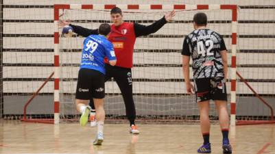 Kielce arriesgará con el joven Bekir Cordalija para reemplazar a Andy Wolff
