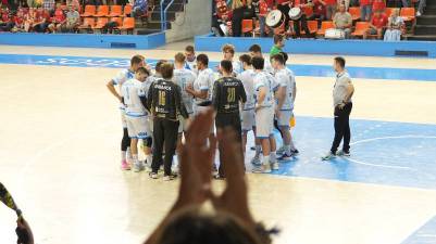 Cangas sentencia la eliminatoria en la ida al vencer por 12 en Burgos