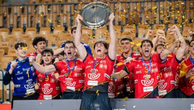 La generación 04-05 hace historia con su tercer oro consecutivo