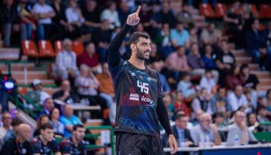 Seif Elderaa culmina la gran remontada de Limoges para meterse en cuartos de final