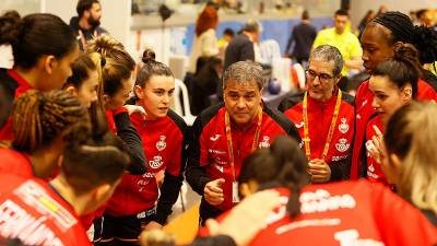 Ambros Martín convoca a 18 jugadoras para la eliminatoria de acceso al Mundial contra Croacia
