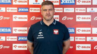 Julen Aginagalde presentado como nuevo técnico asistente de Polonia