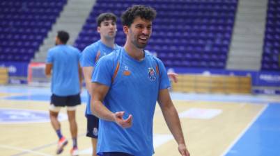 Pol Valera mete al Oporto en cuartos de final de EHF European League