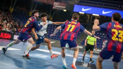 Marcos Fis se doctora en el Palau con nueve goles