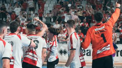 Fertiberia Puerto Sagunto logra el ascenso a Liga Asobal. Agustinos Alicante jugará la promoción