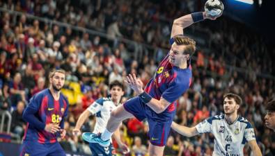 Nielsen decide el derbi catalán con un Barça mucho más lider
