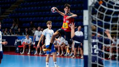 Los Hispanos Juveniles arrollan a Finlandia y alcanzan invictos la Main Round del Europeo