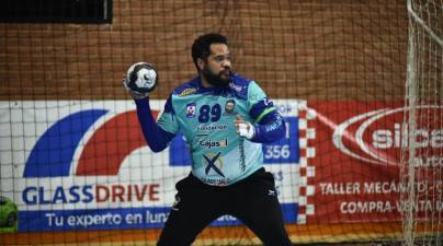 Cesar Almeida ficha por Angel Ximenez Puente Genil para la segunda vuelta