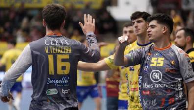 Victorias importantes de Cangas y Villa de Aranda. El Barça domina en Torrelavega