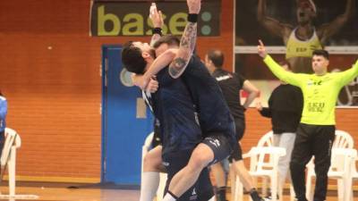 Servigroup Benidorm y Bada Huesca aprietan la zona de descenso