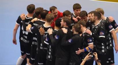 El Bidasoa compite contra un THW Kiel superior
