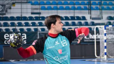 Chema Marquez sigue en el top-5 de goleadores en Francia. Mario Lopez y Valero Rivera top-10