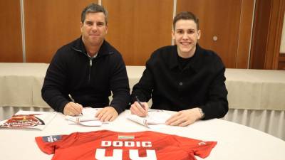 Veszprem ficha a Stefan Dodic y renueva a Ahmed Adel