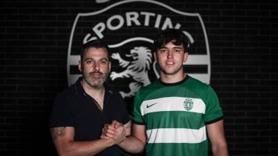 Jan Gurri presentado como nuevo jugador del Sporting CP Lisboa