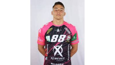 Tamas Janosi continuará cedido en Puente Genil la temporada 24/25