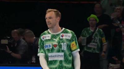 Mathias Gidsel arrolla al Melsungen con 15 goles y acaricia la Bundesliga