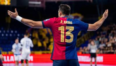 El Barça sufre para ganar al Pick Szeged tras un bloqueo en el tramo final