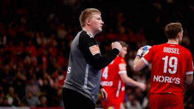 Emil Nielsen se exhibe con Dinamarca y es clave en la victoria ante Chequia