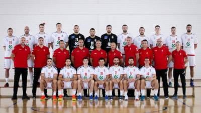 Bomastar y Milosavljevic, apuran sus opciones de disputar el Europeo 2022 con Serbia