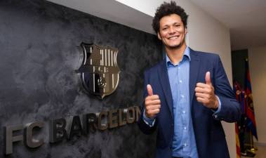 Thiagus Petrus renueva con el Barcelona hasta 2025