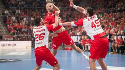 Veszprem renueva una temporada más a Lukas Sandell