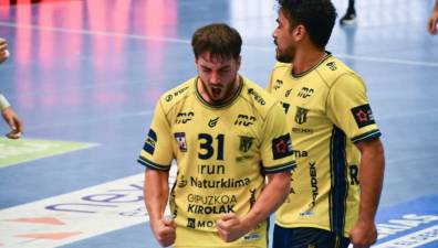 Bidasoa lidera la Asobal tras la quinta jornada. Primera victoria de Guadalajara